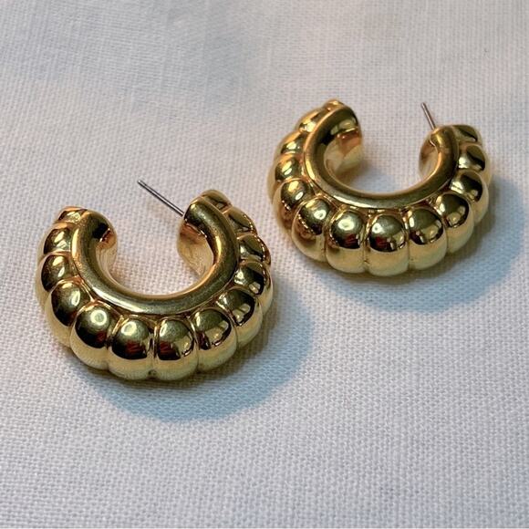 1950s VINTAGE JUDY LEE JEWELRY MID CENTURY EARRINGS GOLDTONE POST HOOPS - Picture 6 of 11